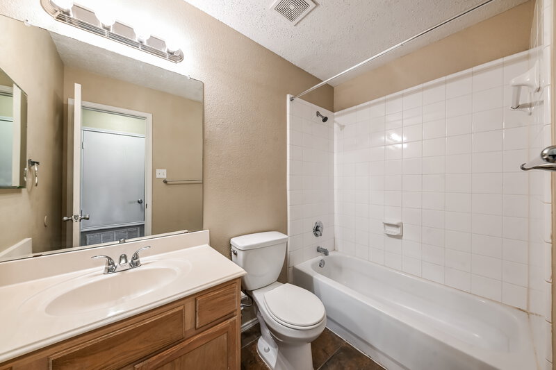 2,000/Mo, 8413 Canvasback Ln Dallas, TX 75249 Misc View 16