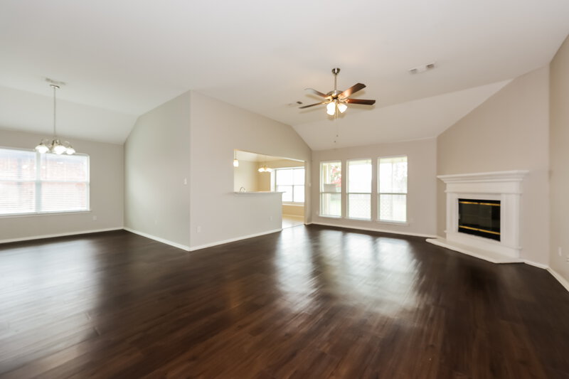 2,285/Mo, 1012 Cedar Ridge Ln Burleson, TX 76028 Living Room View 2