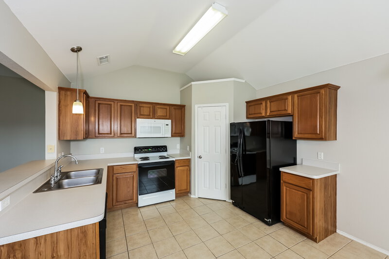 2,285/Mo, 1012 Cedar Ridge Ln Burleson, TX 76028 Kitchen View