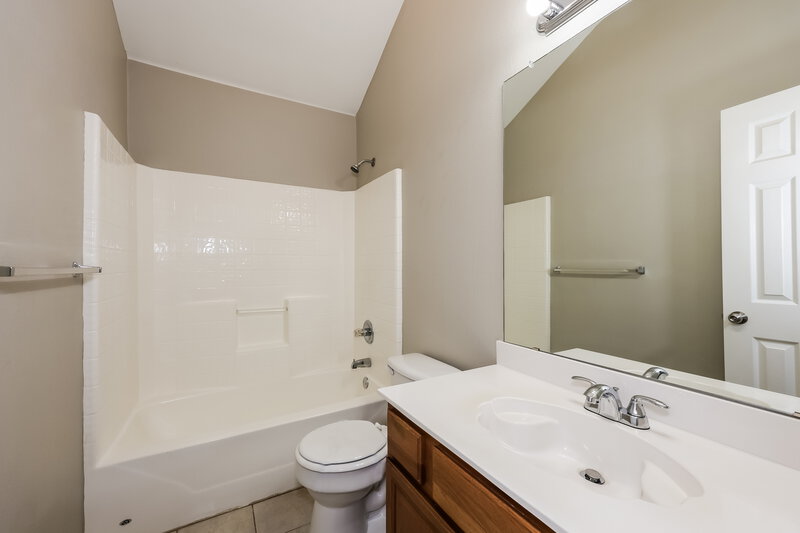 2,285/Mo, 1012 Cedar Ridge Ln Burleson, TX 76028 Bathroom View