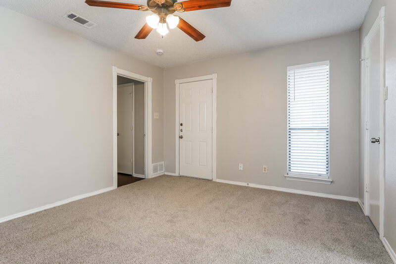 2,390/Mo, 5108 Parliament Dr Arlington, TX 76017 Main Bedroom View