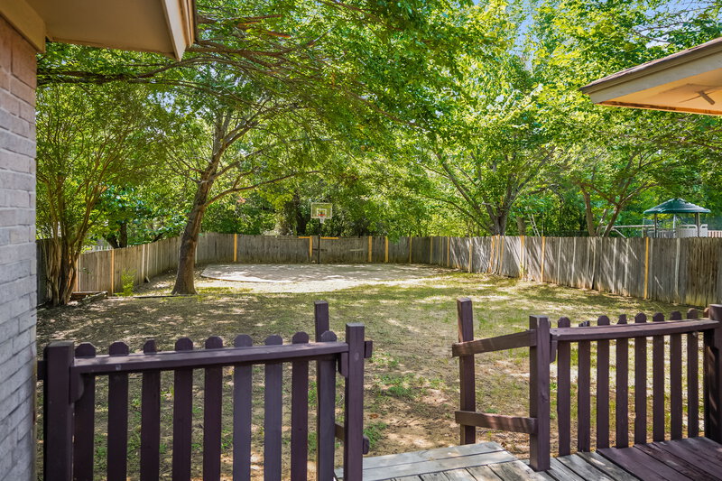 2,390/Mo, 5108 Parliament Dr Arlington, TX 76017 Rear View 2