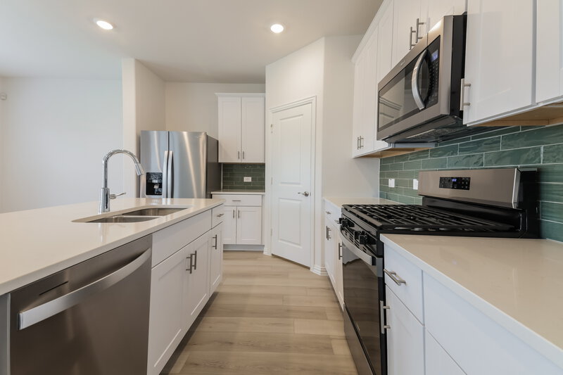 2,300/Mo, 801 Dotty Dr McKinney, TX 75071 Kitchen View 2