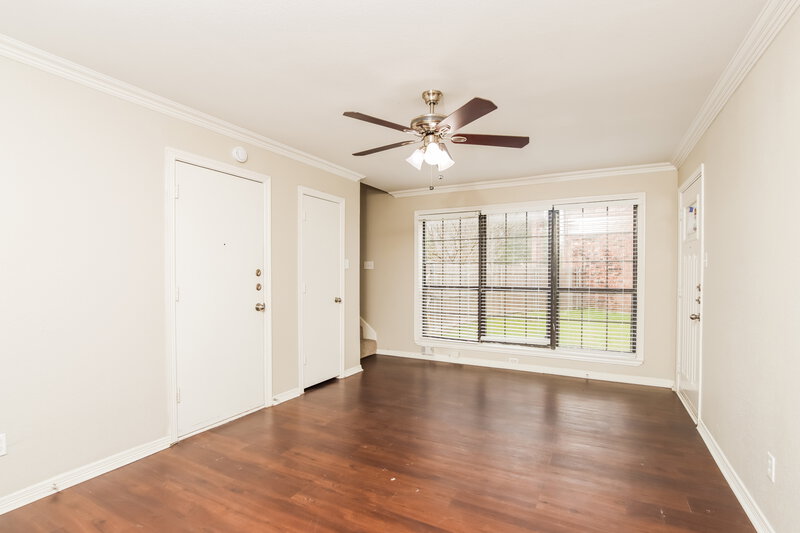 2,610/Mo, 1310 Jasmine Dr Lewisville, TX 75077 Family Room View 2