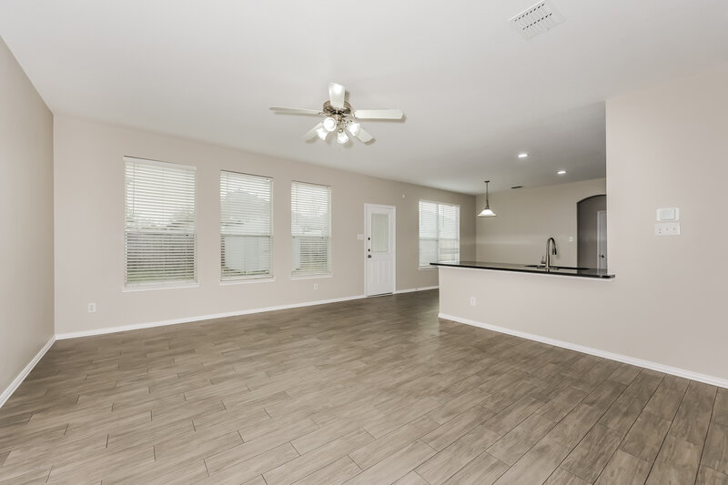 2,265/Mo, 2020 Natchez Dr Forney, TX 75126 Living Room View 3