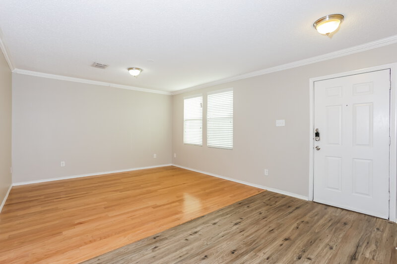 2,590/Mo, 2044 W Grove Ln Grand Prairie, TX 75052 Family Room View