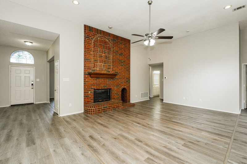 2,400/Mo, 2338 Liles Ln Mesquite, TX 75181 Living Room View 2