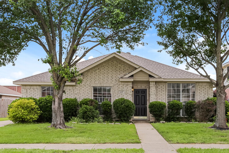 2,233/Mo, 420 Overland Trl Cedar Hill, TX 75104 External View