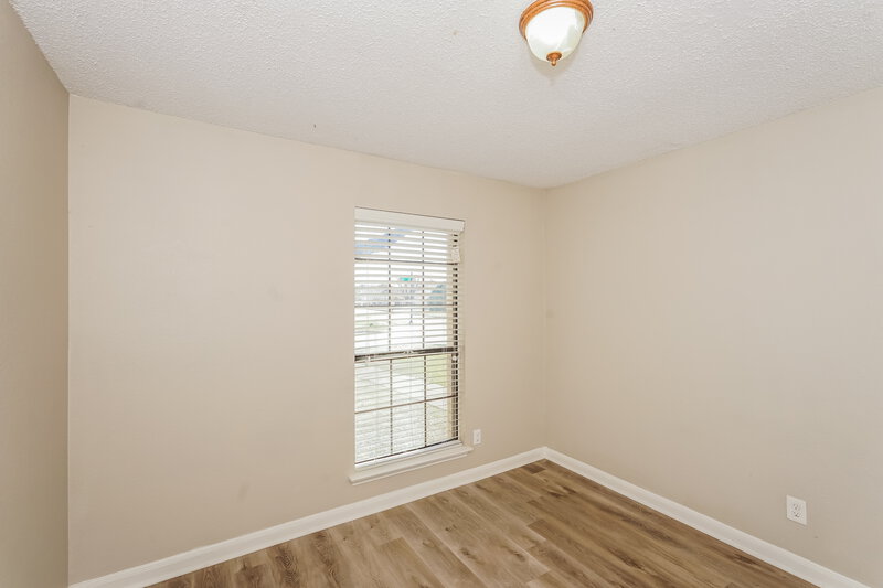 2,475/Mo, 4307 Largo Dr Grand Prairie, TX 75052 Bedroom View 2