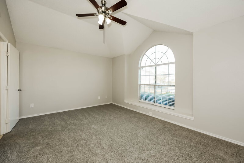 1,695/Mo, 1521 Becky Ln Lancaster, TX 75134 Main Bedroom View