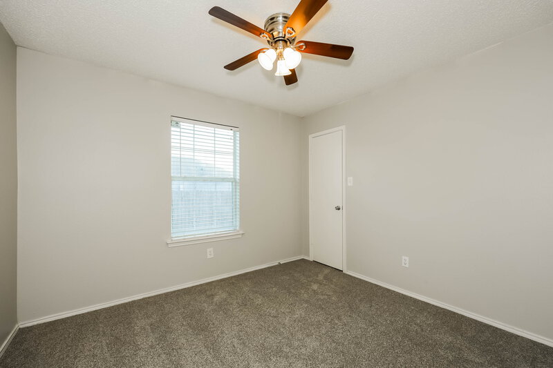 1,695/Mo, 1521 Becky Ln Lancaster, TX 75134 Bedroom View