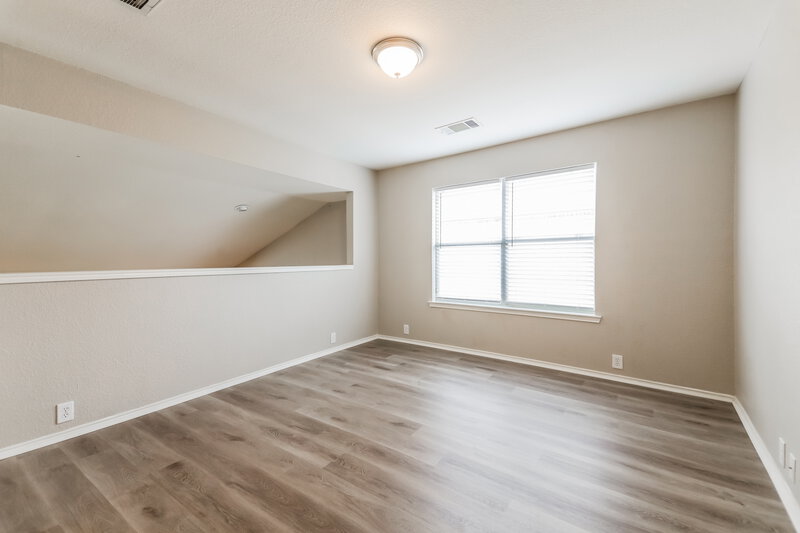 2,275/Mo, 8613 Wagon Trl Cross Roads, TX 76227 Loft View