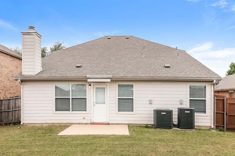 2,275/Mo, 8613 Wagon Trl Cross Roads, TX 76227 Rear View