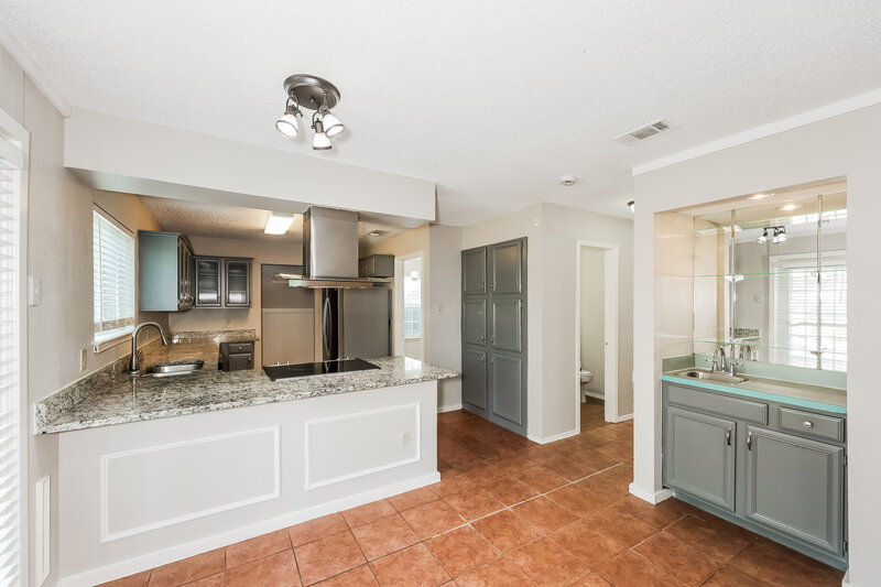 2,040/Mo, 5528 Royal Meadow Ln Arlington, TX 76017 Breakfast Nook View