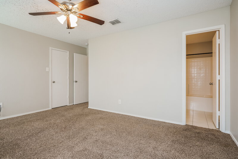 1,865/Mo, 5405 New Castleton Ln Fort Worth, TX 76135 Main Bedroom View