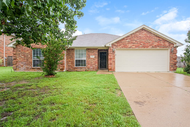 1,865/Mo, 825 Mesa Vista Dr Crowley, TX 76036 External View