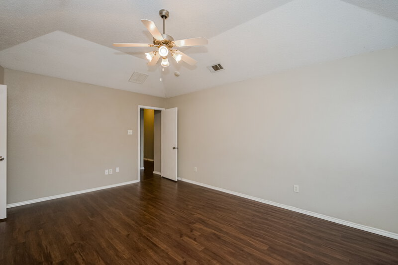 1,865/Mo, 825 Mesa Vista Dr Crowley, TX 76036 Main Bedroom View