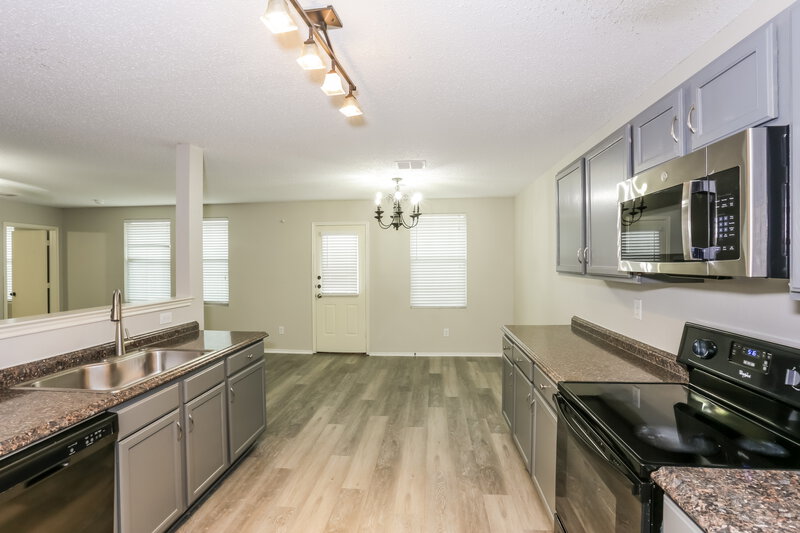 2,090/Mo, 321 Daisy Ln Burleson, TX 76028 Kitchen View 2