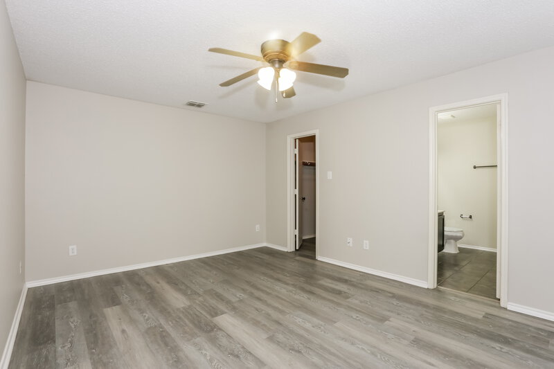 2,090/Mo, 321 Daisy Ln Burleson, TX 76028 Main Bedroom View
