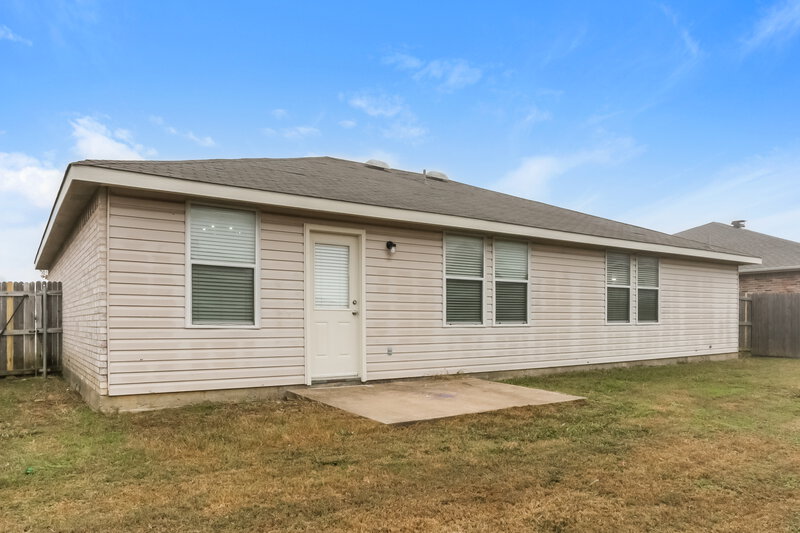 2,090/Mo, 321 Daisy Ln Burleson, TX 76028 Rear View