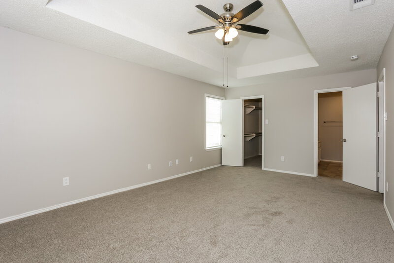 2,360/Mo, 1114 Cherrytree Dr Arlington, TX 76001 Main Bedroom View 2