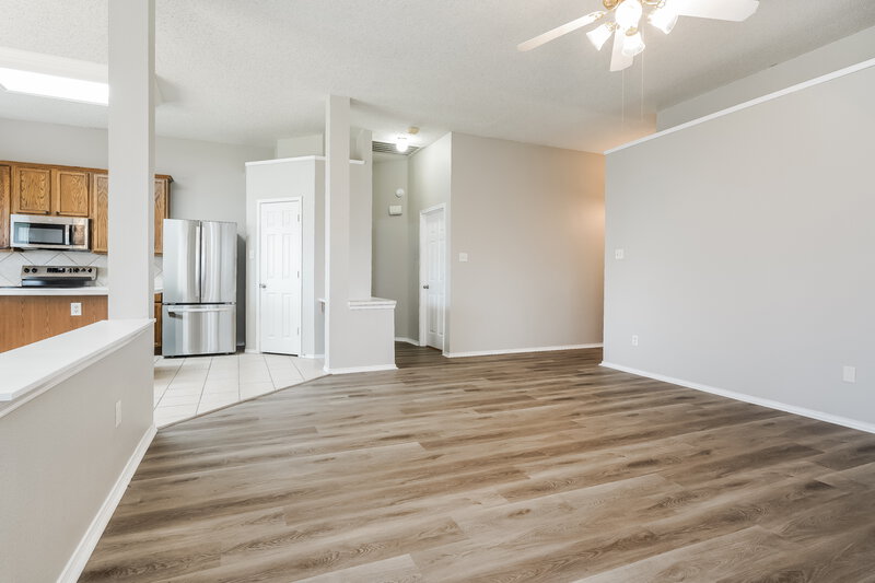 1,880/Mo, 8504 Rock Creek Dr Fort Worth, TX 76123 Living Room View 2