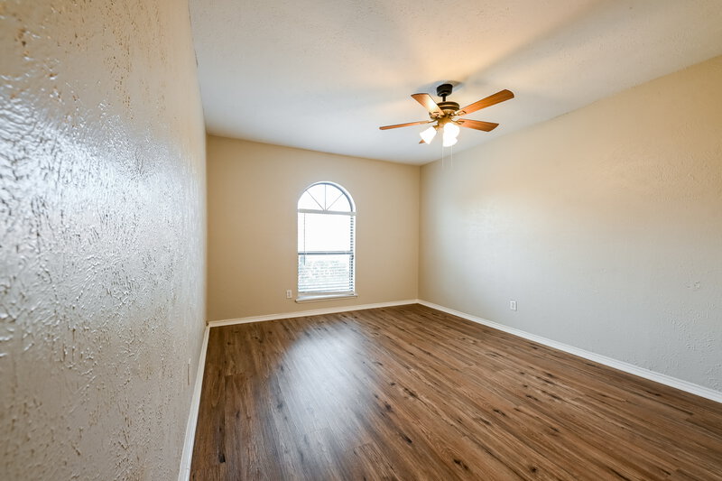 2,125/Mo, 9911 Deer Hollow Dr Dallas, TX 75249 Bedroom View 2