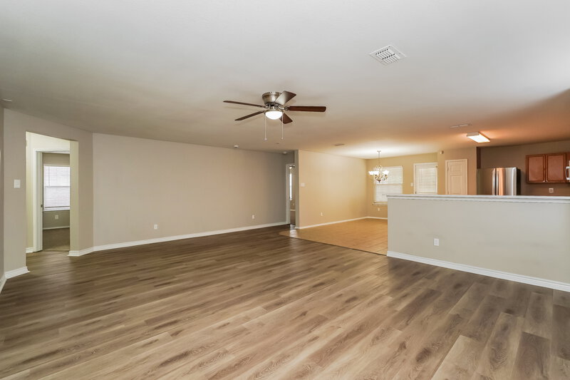 2,330/Mo, 7936 Meadow Spring Ln Fort Worth, TX 76120 Family Room View