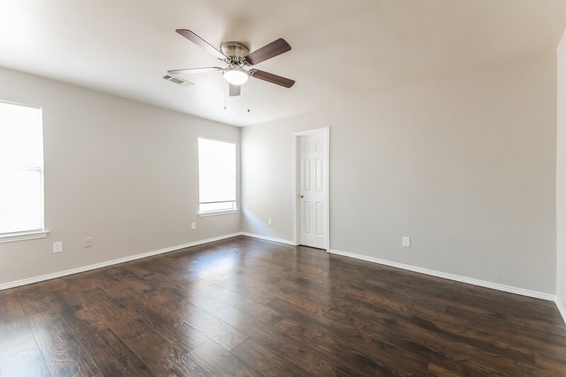 1,745/Mo, 1611 Cedar Bluff Ln Dallas, TX 75253 Main Bedroom View