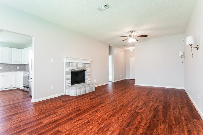 2,105/Mo, 4616 Wheatland Dr Fort Worth, TX 76179 Living Room View 2