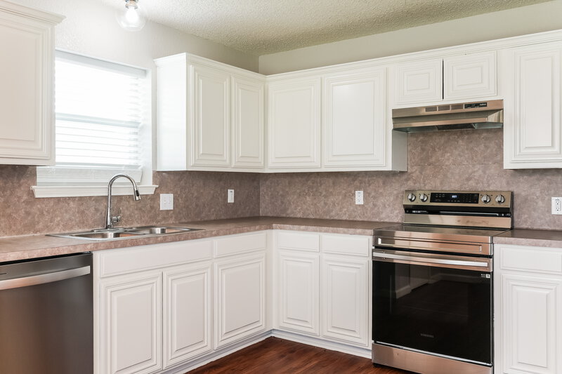 2,105/Mo, 4616 Wheatland Dr Fort Worth, TX 76179 Kitchen View 2