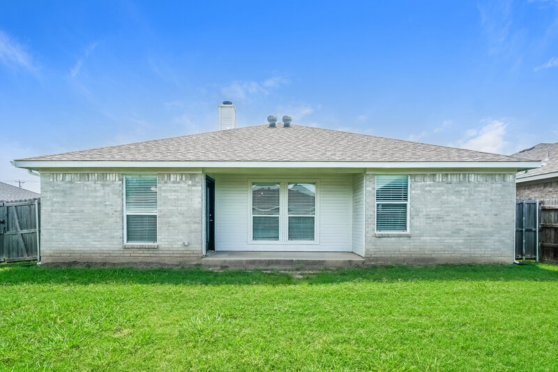 2,105/Mo, 4616 Wheatland Dr Fort Worth, TX 76179 Rear View