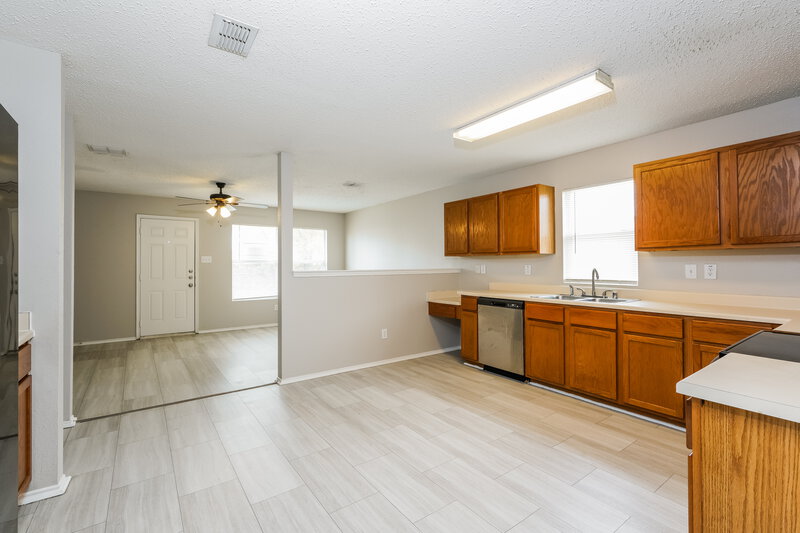 2,315/Mo, 1003 Carthage Way Arlington, TX 76017 Kitchen View