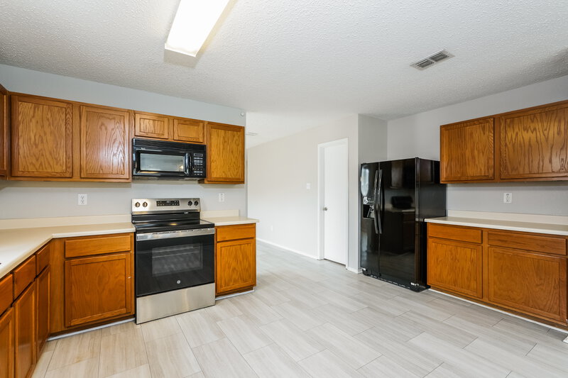 2,315/Mo, 1003 Carthage Way Arlington, TX 76017 Kitchen View 2