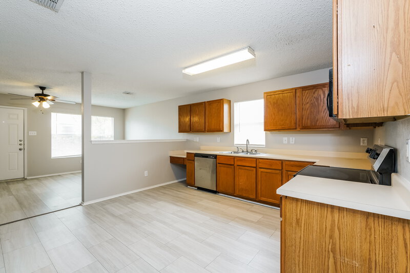 2,315/Mo, 1003 Carthage Way Arlington, TX 76017 Kitchen View 3