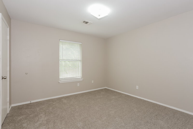 2,095/Mo, 736 W Colony Dr Arlington, TX 76001 Bedroom View 2
