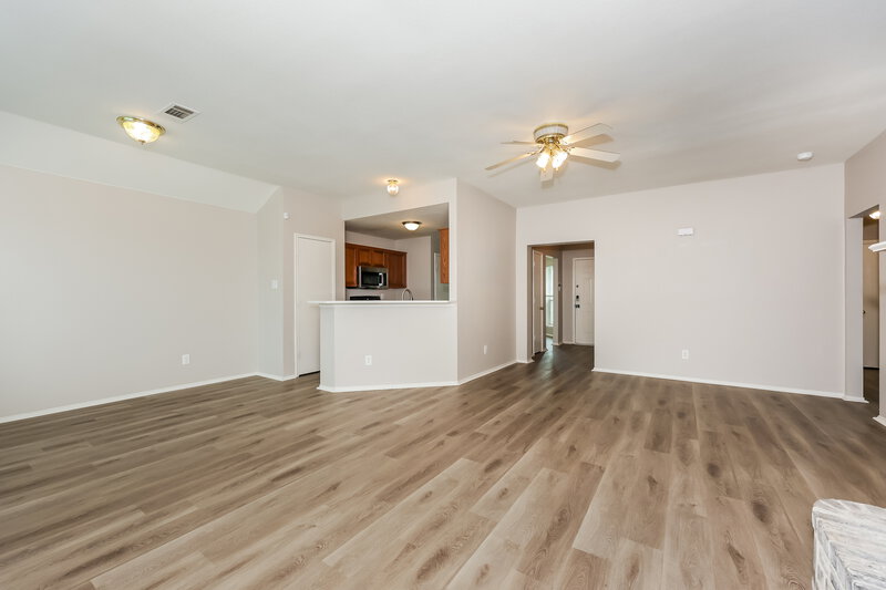 2,065/Mo, 1840 McNeely St Lancaster, TX 75134 Living Room View 3