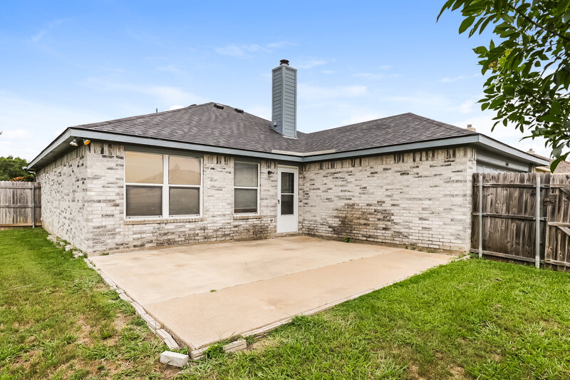 2,065/Mo, 1840 McNeely St Lancaster, TX 75134 Rear View