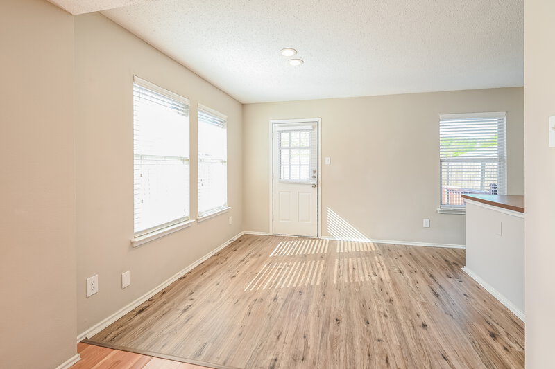 2,230/Mo, 204 Dartmouth Dr Forney, TX 75126 Dining Room View