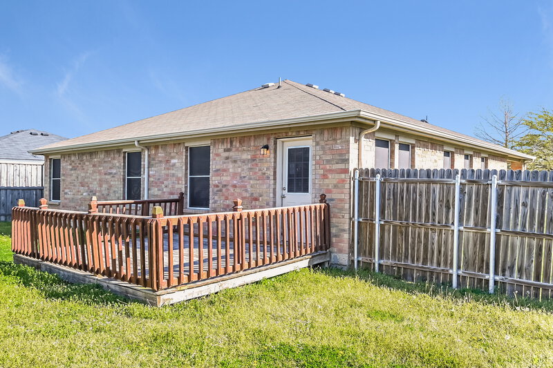 2,230/Mo, 204 Dartmouth Dr Forney, TX 75126 Rear View