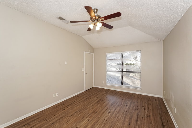 2,190/Mo, 416 Rifleman Trl Arlington, TX 76002 Main Bedroom View