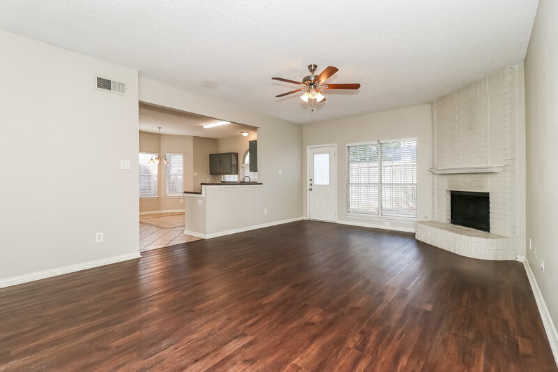 2,240/Mo, 2125 Lavender Ln Flower Mound, TX 75028 Living Room View