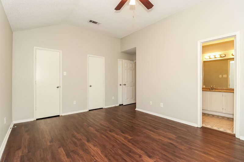 2,240/Mo, 2125 Lavender Ln Flower Mound, TX 75028 Main Bedroom View 2
