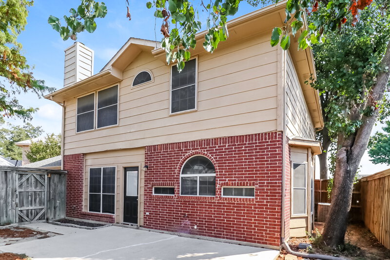 2,240/Mo, 2125 Lavender Ln Flower Mound, TX 75028 Rear View