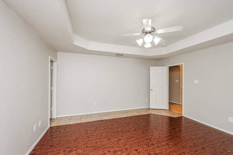 2,475/Mo, 900 Diann Cir Lancaster, TX 75146 Main Bedroom View 2