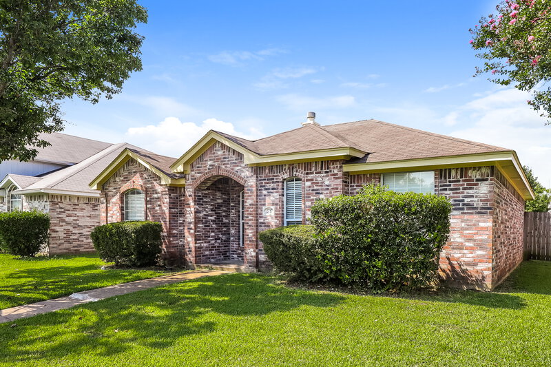1,740/Mo, 2717 Bent Brook Dr Mesquite, TX 75181 Front View