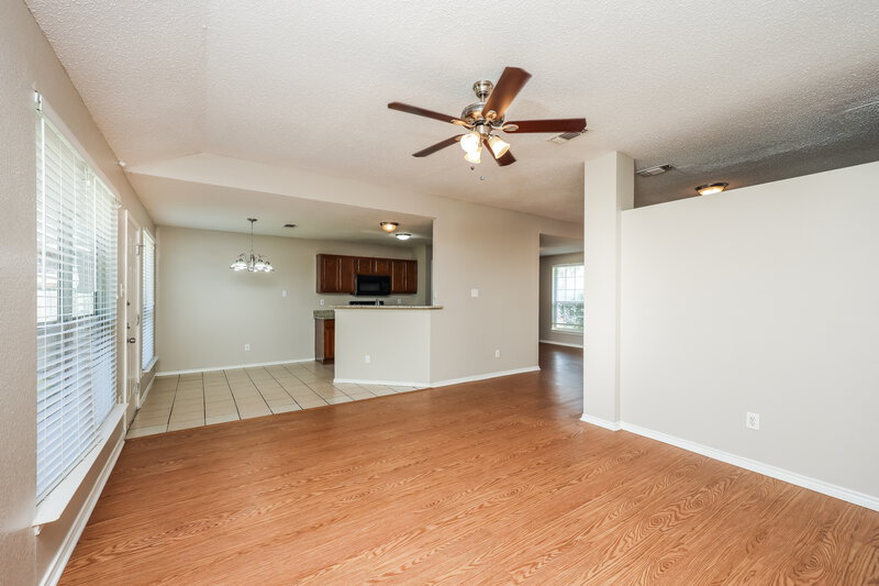 1,740/Mo, 2717 Bent Brook Dr Mesquite, TX 75181 Living Room View 2