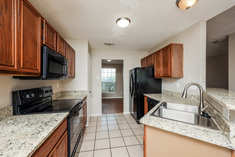 1,740/Mo, 2717 Bent Brook Dr Mesquite, TX 75181 Kitchen View