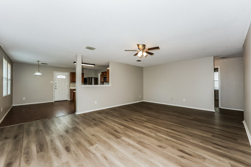 2,035/Mo, 9128 Garden Springs Dr Fort Worth, TX 76123 Living Room View 3