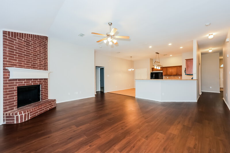 2,835/Mo, 1037 Hidden Meadow Dr Burleson, TX 76028 Living Room View 3